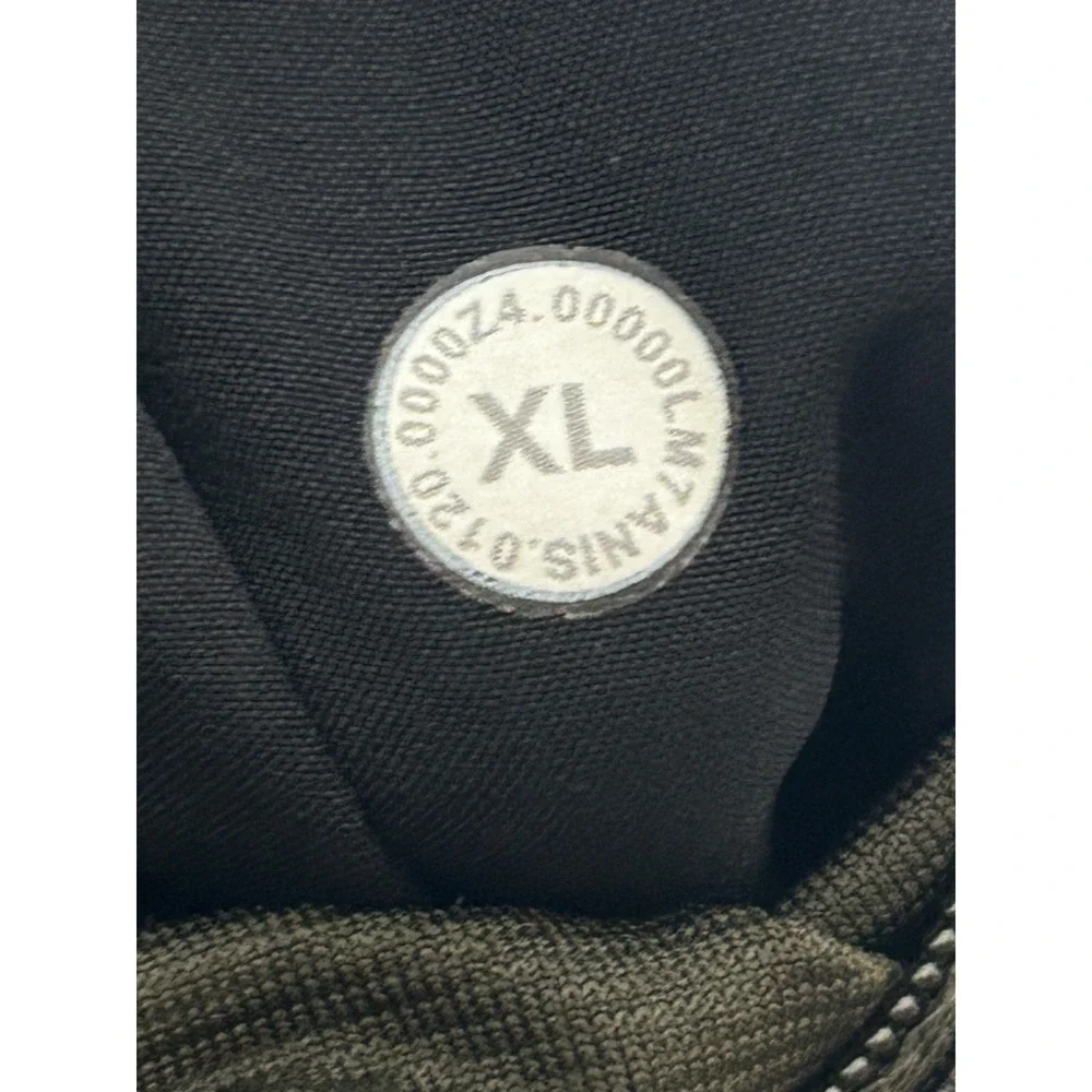 XL Lululemon T.H.E. Shorts 9